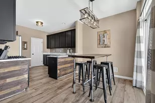 15238 Kenmare Cir, Manhattan, IL 60442 - Photo 6