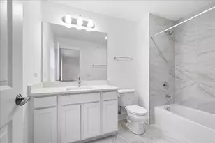 [Address not provided], Morton Grove, IL 60053 - Photo 18