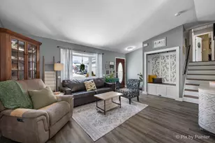 320 Homestead Dr, Bolingbrook, IL 60440 - Photo 2