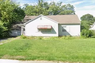 3904 Grove Ave, McHenry, IL 60050 - Photo 2