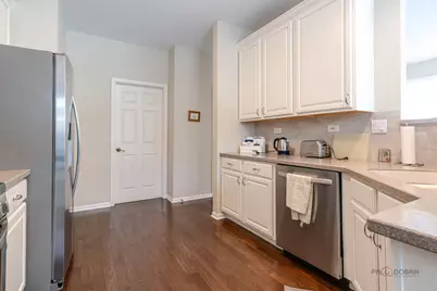 439 Pine Lake Circle, Vernon Hills, IL 60061 - Photo 14