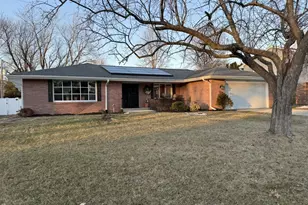 5766 Hoylake Dr, Rockford, IL 61107 - Photo 1