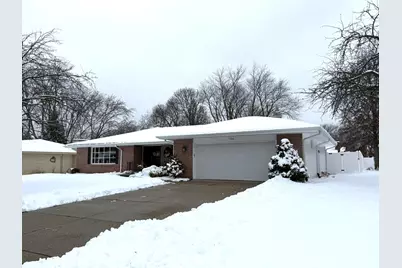 5766 Hoylake Drive, Rockford, IL 61107 - Photo 2