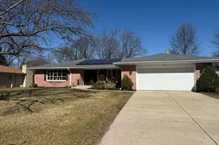 5766 Hoylake Dr, Rockford, IL 61107 - Photo 1