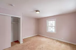 6704 Trumbull Ave, Lincolnwood, IL 60712 - Photo 10