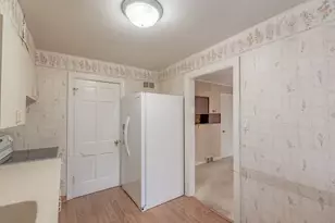 6704 Trumbull Ave, Lincolnwood, IL 60712 - Photo 6