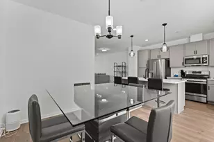 30W158 Wheeler Cir, Warrenville, IL 60563 - Photo 10