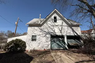 319 W Washington St, Clifton, IL 61727 - Photo 8