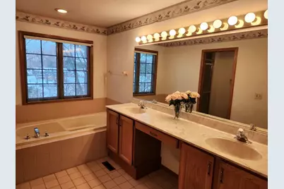 6808 Scotch Pine Trail, Darien, IL 60561 - Photo 32