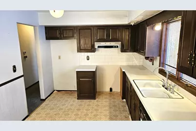 4413 Box Elder Lane, Rockford, IL 61109 - Photo 2