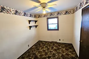 4413 Box Elder Ln, Rockford, IL 61109 - Photo 8