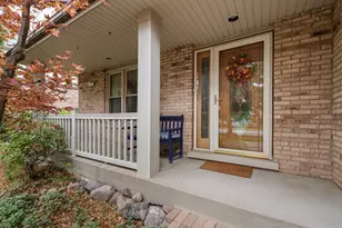 5426 Bonnie Trail, Oak Forest, IL 60452 - Photo 2