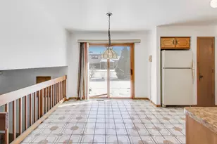 749 Old Farm Rd, Matteson, IL 60443 - Photo 12