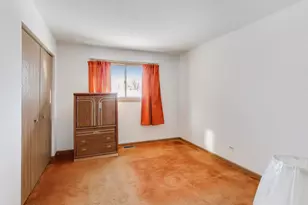 749 Old Farm Rd, Matteson, IL 60443 - Photo 26