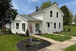 314 S High St, Granville, IL 61326 - Photo 1