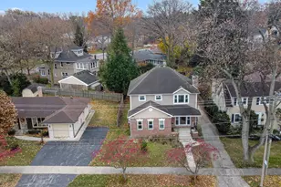 2047 Wilmette Ave, Wilmette, IL 60091 - Photo 2