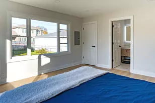 6964 W Cleveland St, Niles, IL 60714 - Photo 8