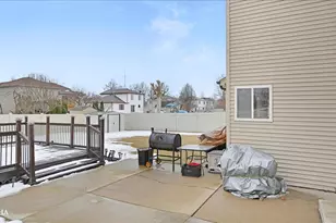 2216 Beechwood Rd, Joliet, IL 60432 - Photo 4