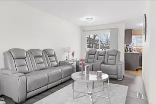 2216 Beechwood Rd, Joliet, IL 60432 - Photo 6