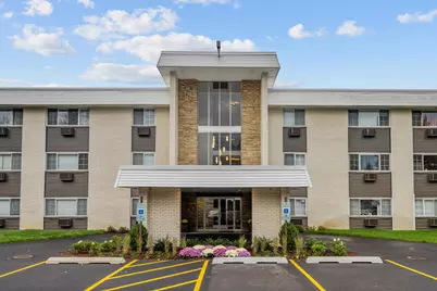 375 W Winchester Road #310, Libertyville, IL 60048 - Photo 2