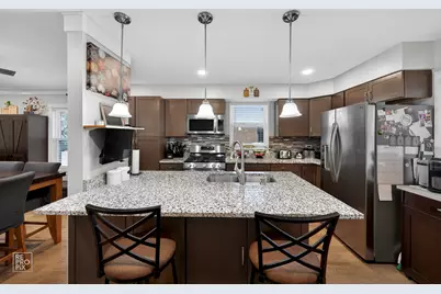 5016 Jarlath Avenue, Skokie, IL 60077 - Photo 8