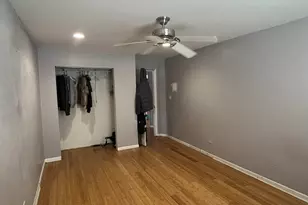 9737 S Calumet Ave, Chicago, IL 60628 - Photo 10