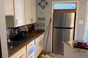 120 S Chestnut Ln, Glenwood, IL 60425 - Photo 8