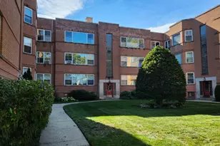 2641 W Fitch Ave, Chicago, IL 60645 - Photo 1