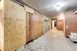 2641 W Fitch Ave, Chicago, IL 60645 - Photo 18