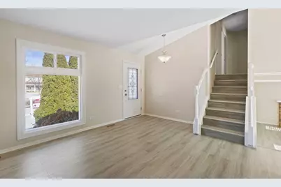 3 Woodview Court, Streamwood, IL 60107 - Photo 4