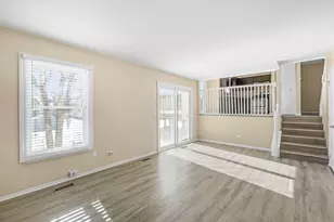 3 Woodview Ct, Streamwood, IL 60107 - Photo 12