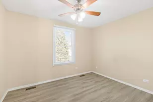 3 Woodview Ct, Streamwood, IL 60107 - Photo 14