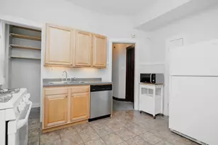 622 W Briar Pl, Chicago, IL 60657 - Photo 12