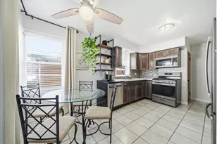 1016 Hull Ave, Westchester, IL 60154 - Photo 4