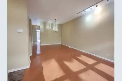 819 W Village Court, Chicago, IL 60608 - Photo 8