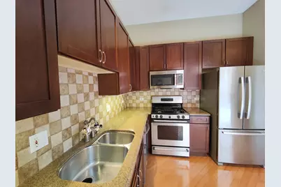 819 W Village Court, Chicago, IL 60608 - Photo 6