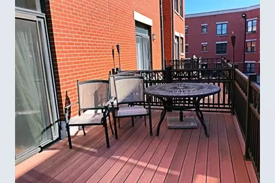 819 W Village Court, Chicago, IL 60608 - Photo 2