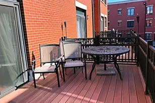 819 W Village Ct, Chicago, IL 60608 - Photo 2