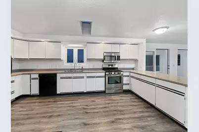 7980 E Ridott Road, Ridott, IL 61067 - Photo 10