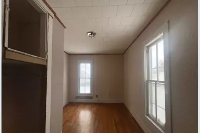 305 W Main Street, Oakland, IL 61943 - Photo 16