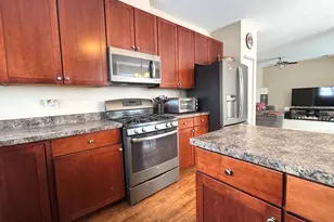 4206 Savoy Ln, McHenry, IL 60050 - Photo 2