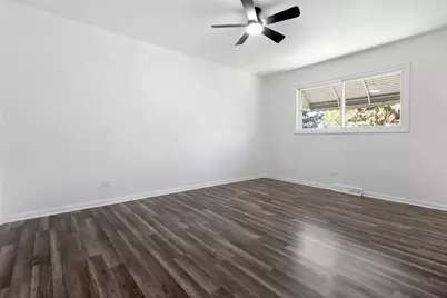 1750 W Woodland Avenue, Addison, IL 60101 - Photo 14