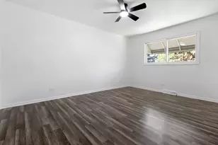 1750 W Woodland Ave, Addison, IL 60101 - Photo 14