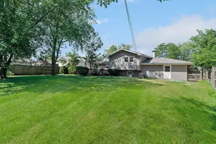 5735 Virginia Ave, Clarendon Hills, IL 60514 - Photo 18