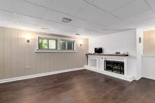 5735 Virginia Ave, Clarendon Hills, IL 60514 - Photo 12