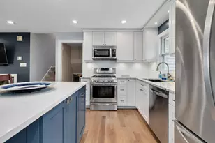 5735 Virginia Ave, Clarendon Hills, IL 60514 - Photo 4