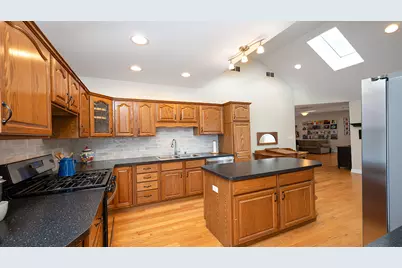 323 W Washington Street, West Chicago, IL 60185 - Photo 12