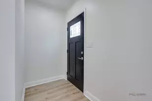 924 Lenox Ave, Waukegan, IL 60085 - Photo 6