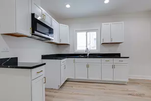 924 Lenox Ave, Waukegan, IL 60085 - Photo 16