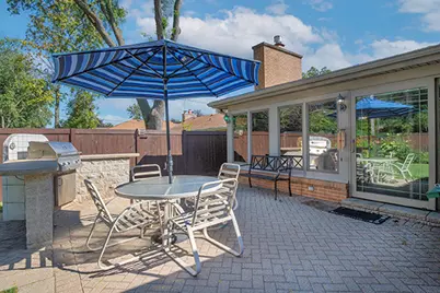 320 Cornell Avenue, Des Plaines, IL 60016 - Photo 6
